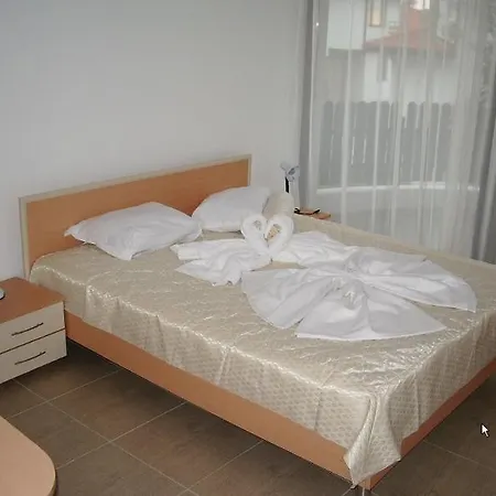 Sunny Hotel 3*